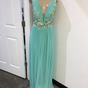 Beautiful prom/mother of the bride gown!